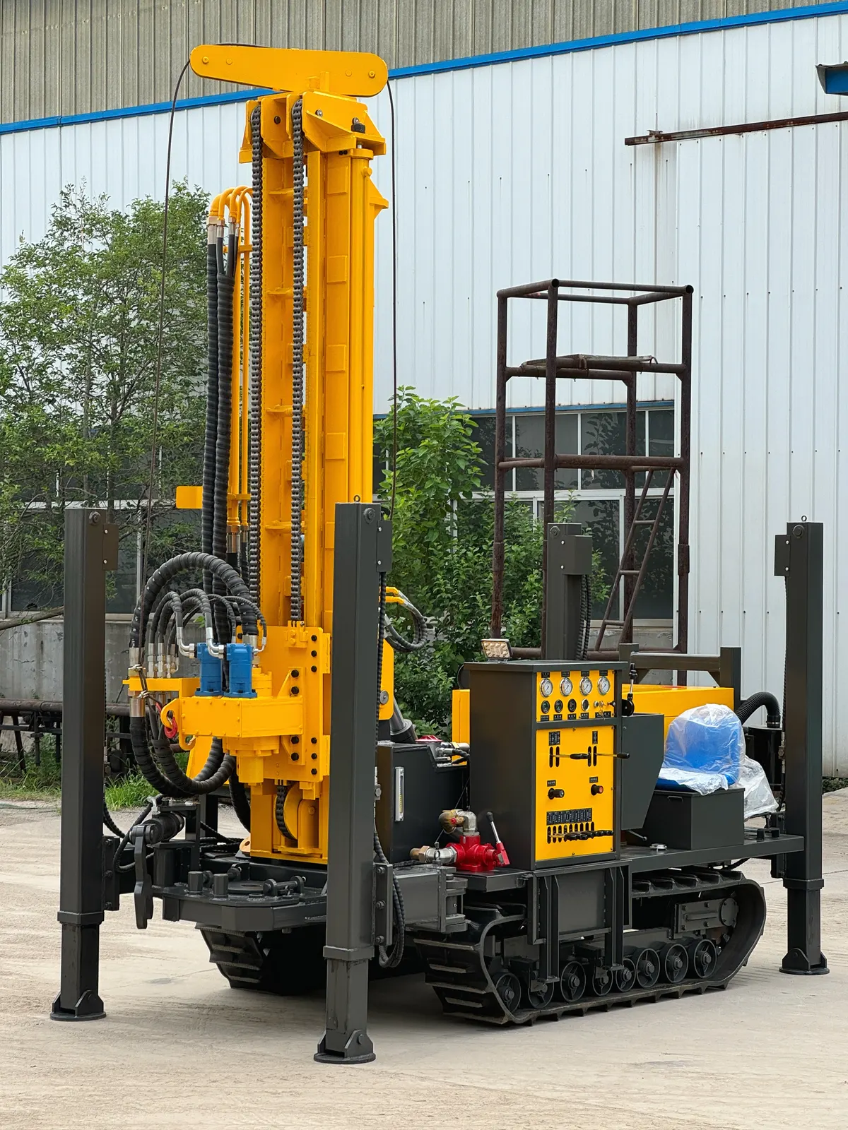 HY200C 200m Crawler Rig technical illustration